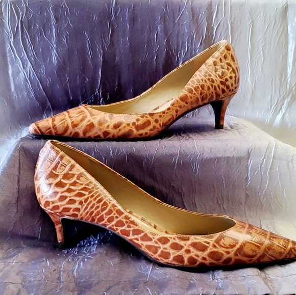 Talbots heels - Picture 6 of 7